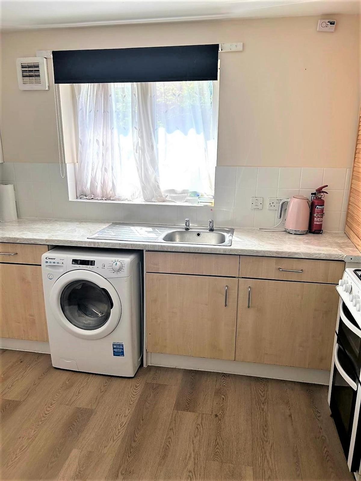London Zone 2 Lovely 4 Bedroom Apartment - 3 Trowbridge Road Ngoại thất bức ảnh